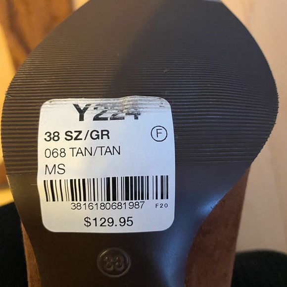 Over the knee tan boots - Picture 2 of 2